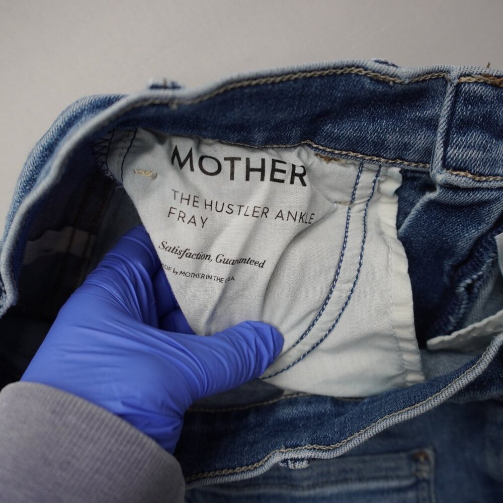 Mother the Hustler Ankle Fray Jeans in Satisfaction Guaranteed Size 24 - Picture 14 of 15